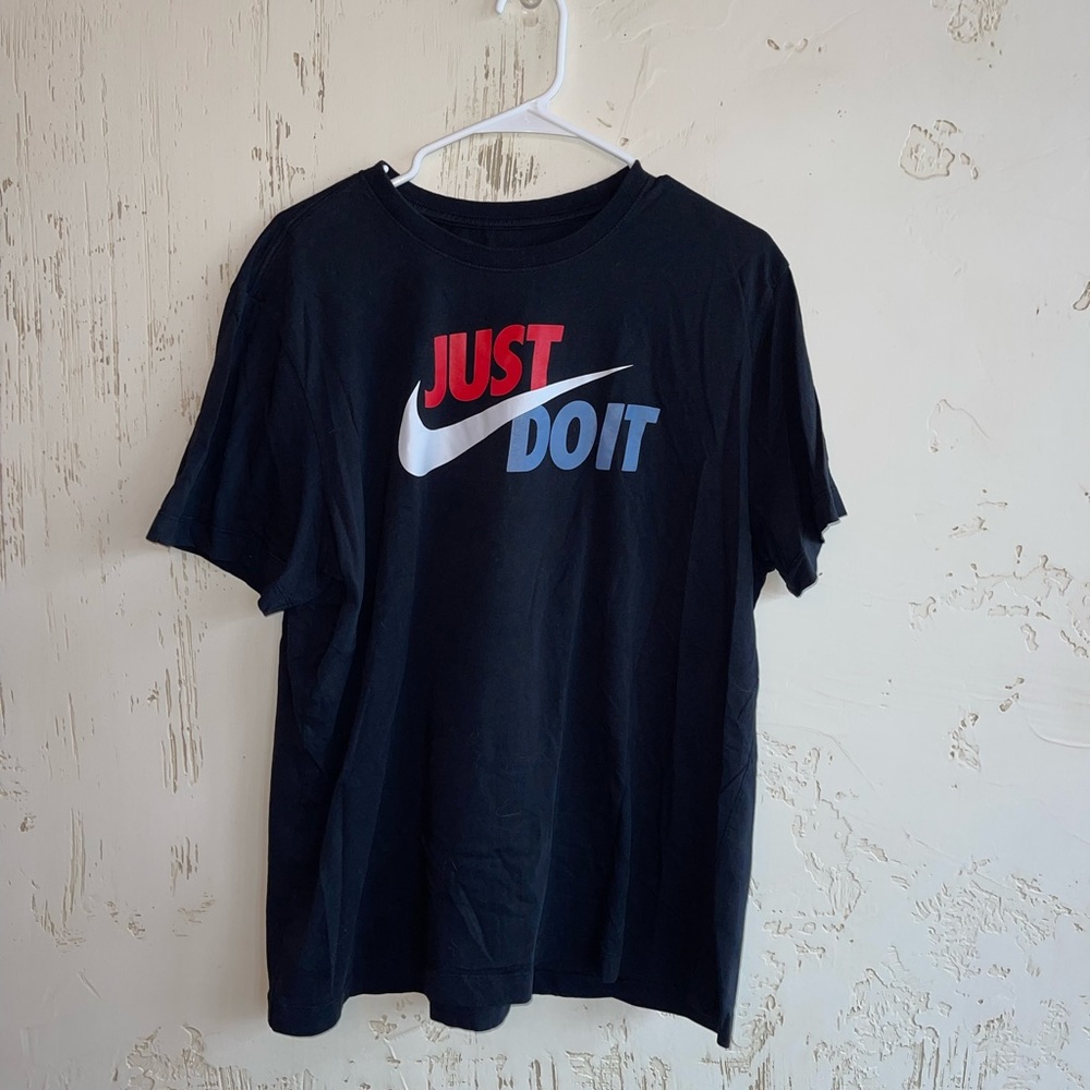 Men’s Nike T-Shirt. Size XL.